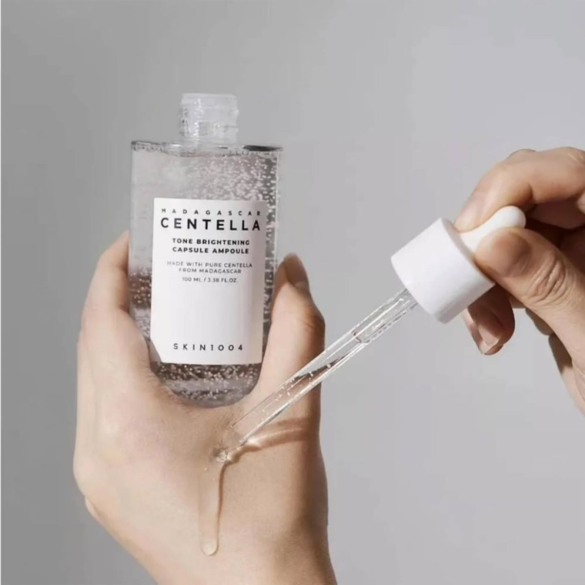 Madagascar Centella Tone Brightening Capsule Ampoule de SKIN1004