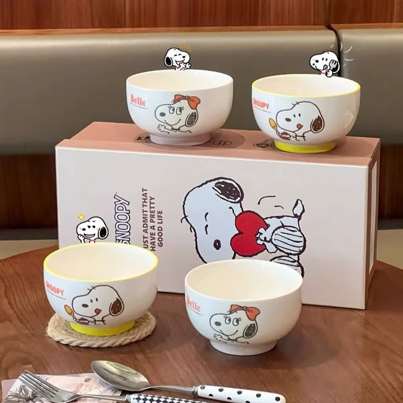 ¡Haz que tus desayunos sean más felices con Snoopy! 🐾☕️
