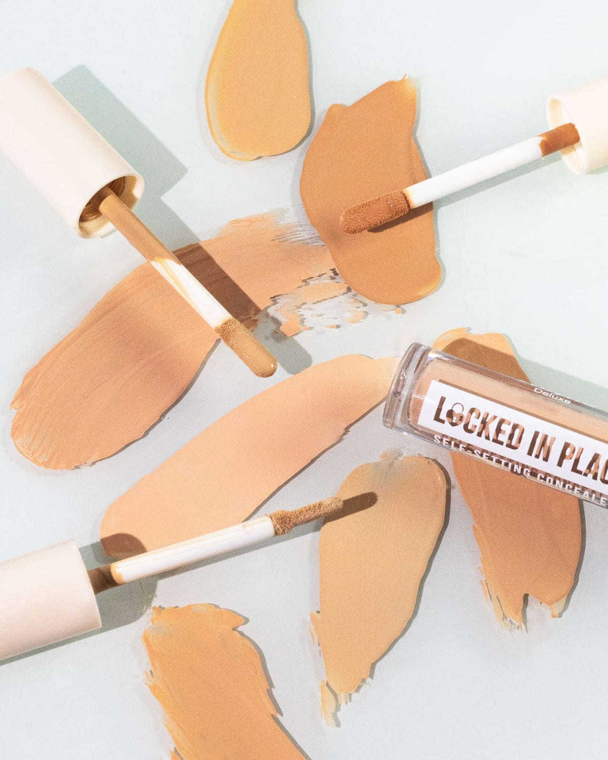 Corrector "Locked in Place" de Italia Deluxe – Acabado Profesional de Larga Duración