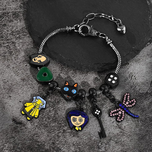 pulsera de charms inspirada en Coraline