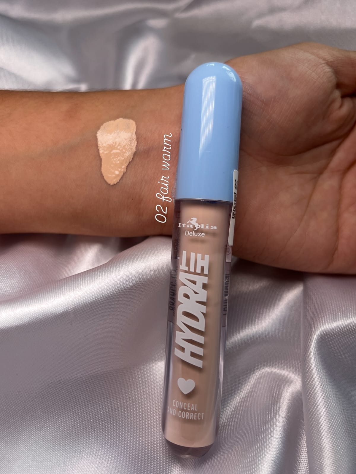 The No-Makeup Makeup Essential" – Corrector de Perfección Instantánea