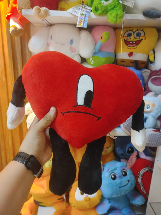Cojín de Peluche Corazón "Un Verano Sin Ti" de Bad Bunny ❤️🌴